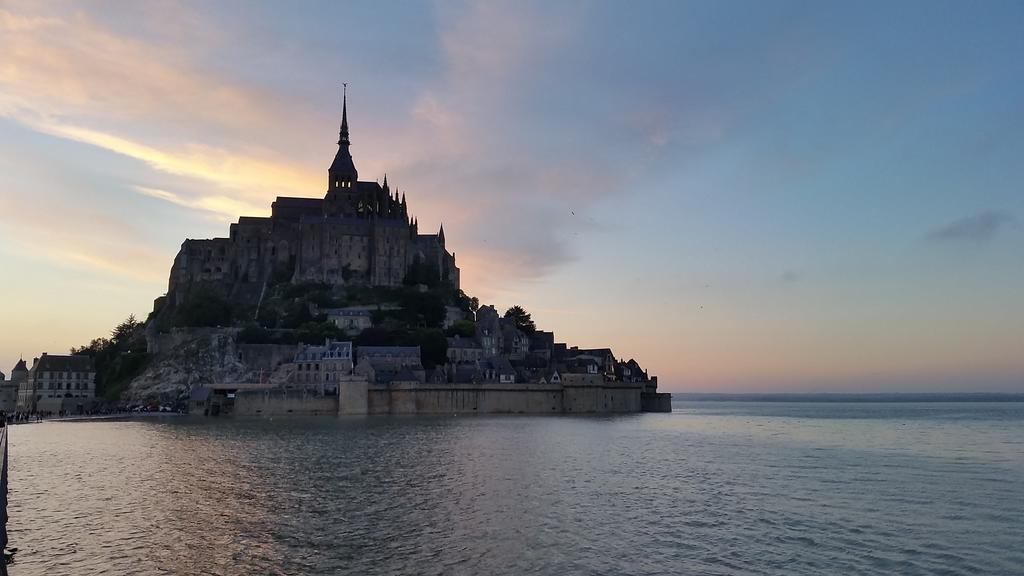 L'Oree Du Mont Proche Du Mont Saint Michel Pontorson Buitenkant foto